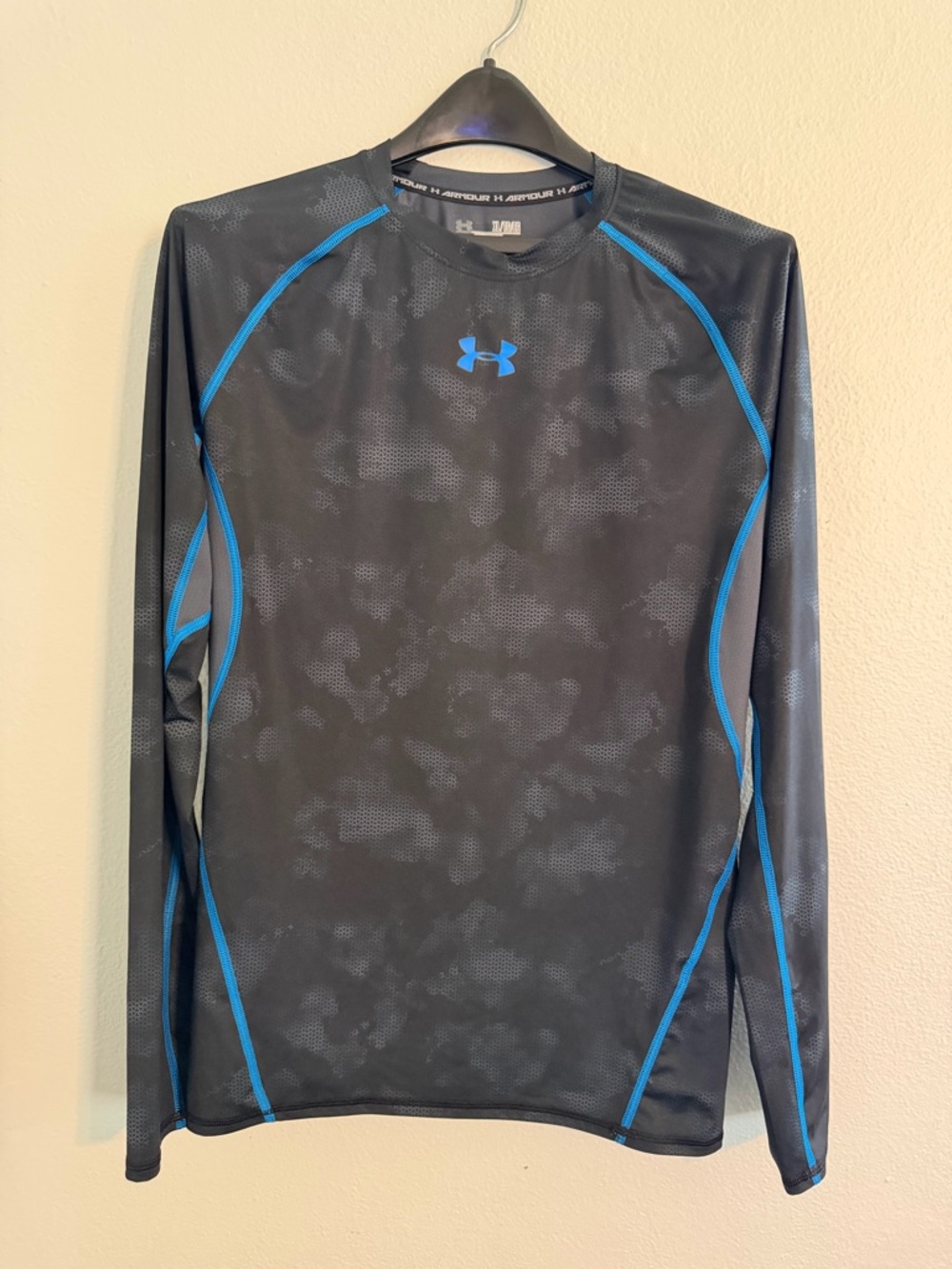 Under Armour Men's coastal HeatGear Camo Compression Long Sleeve Shirt - Size XL